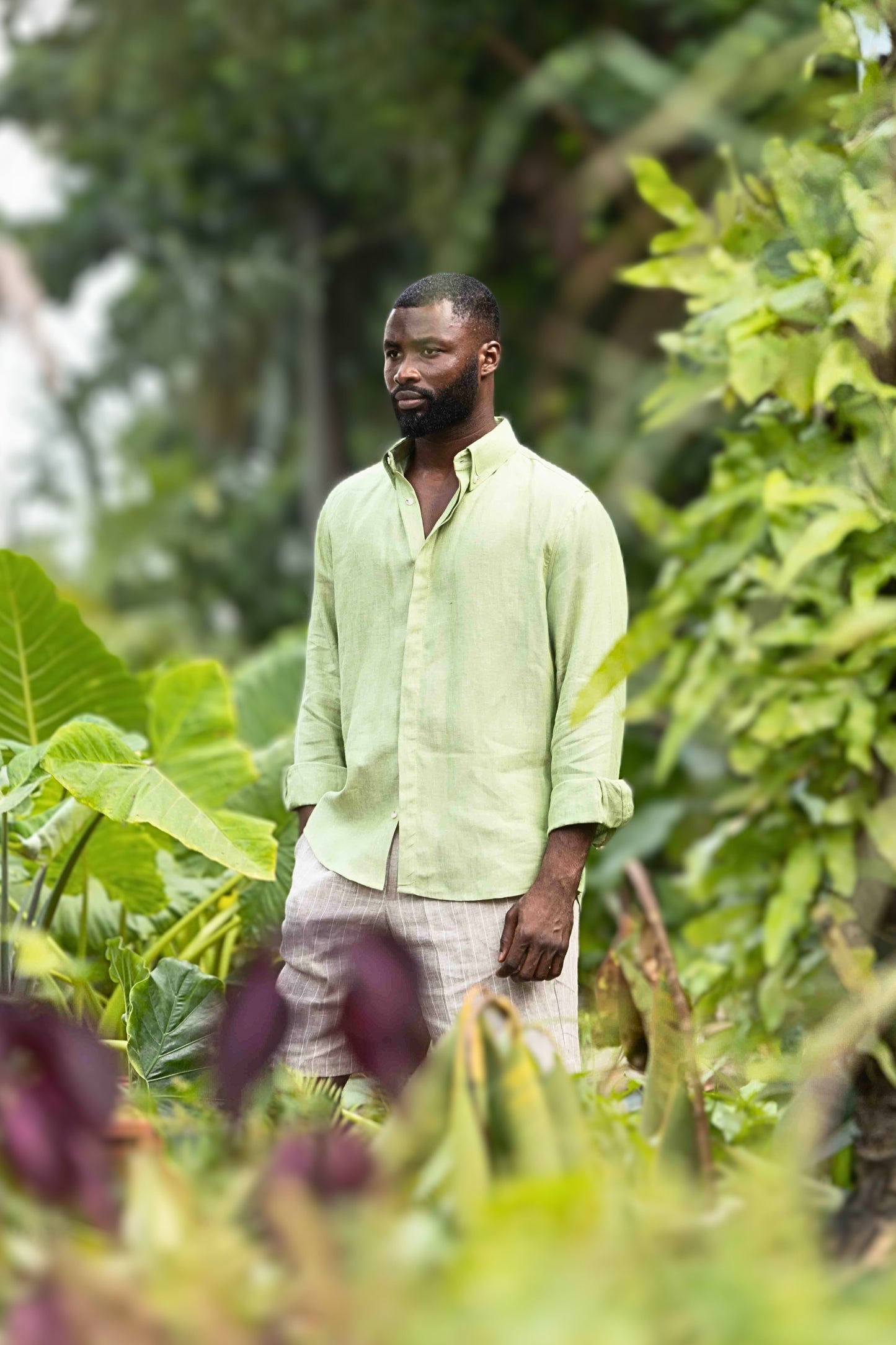 BUTTON-DOWN COLLAR LINEN SHIRT