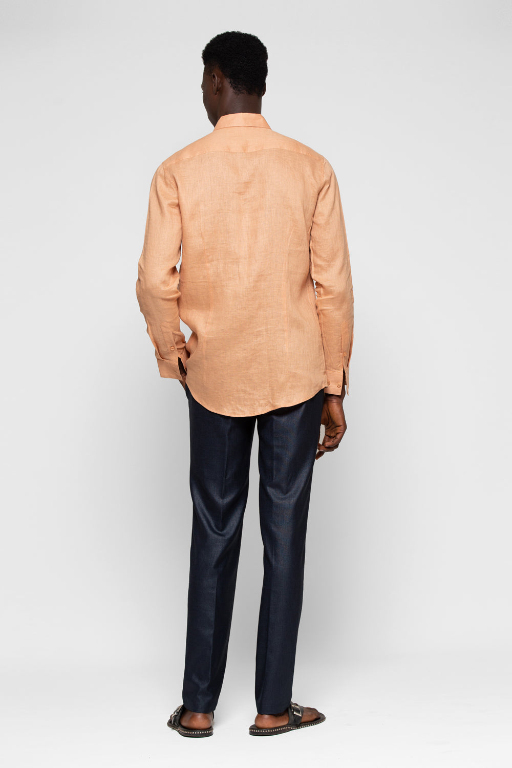 BUTTON-DOWN COLLAR LINEN SHIRT