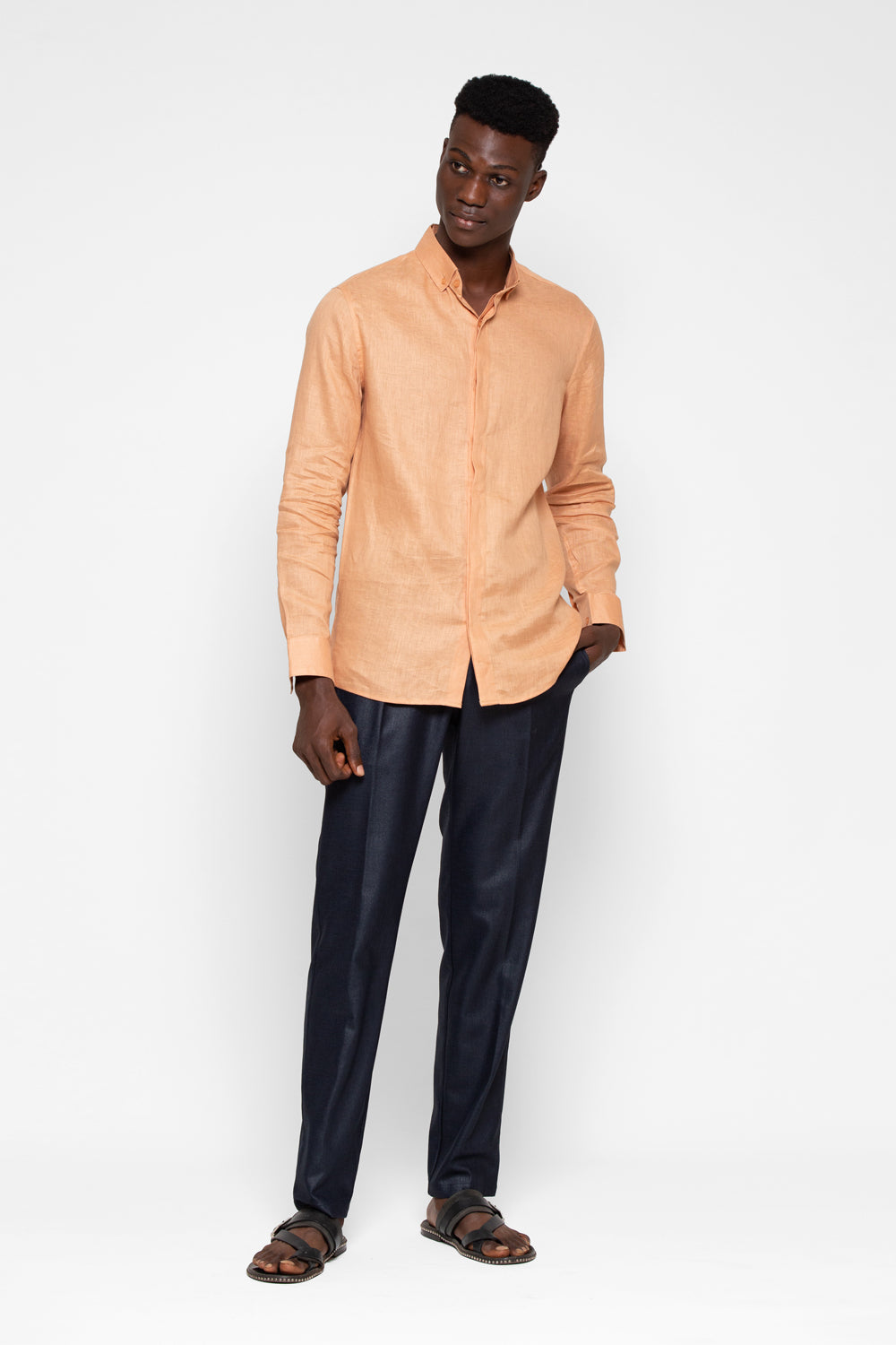 BUTTON-DOWN COLLAR LINEN SHIRT