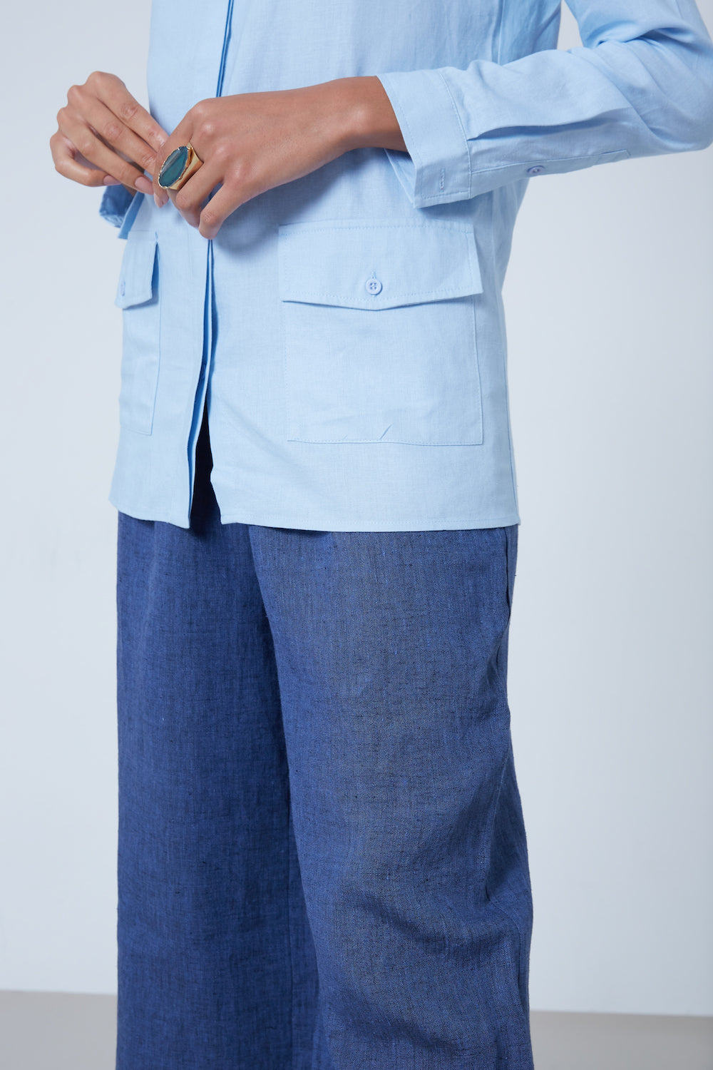 CONCEALED PLACKET SHIRT
