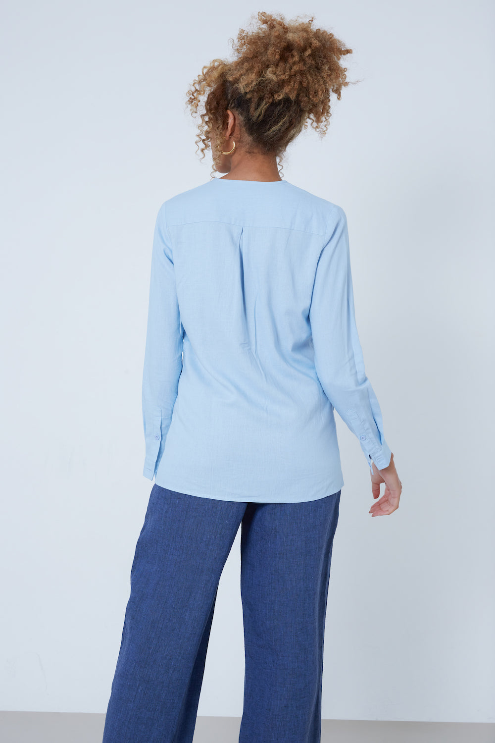 CONCEALED PLACKET SHIRT