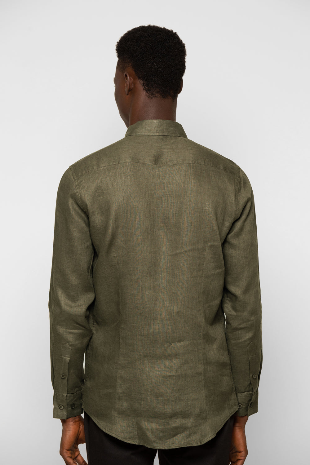 BUTTON-DOWN COLLAR LINEN SHIRT