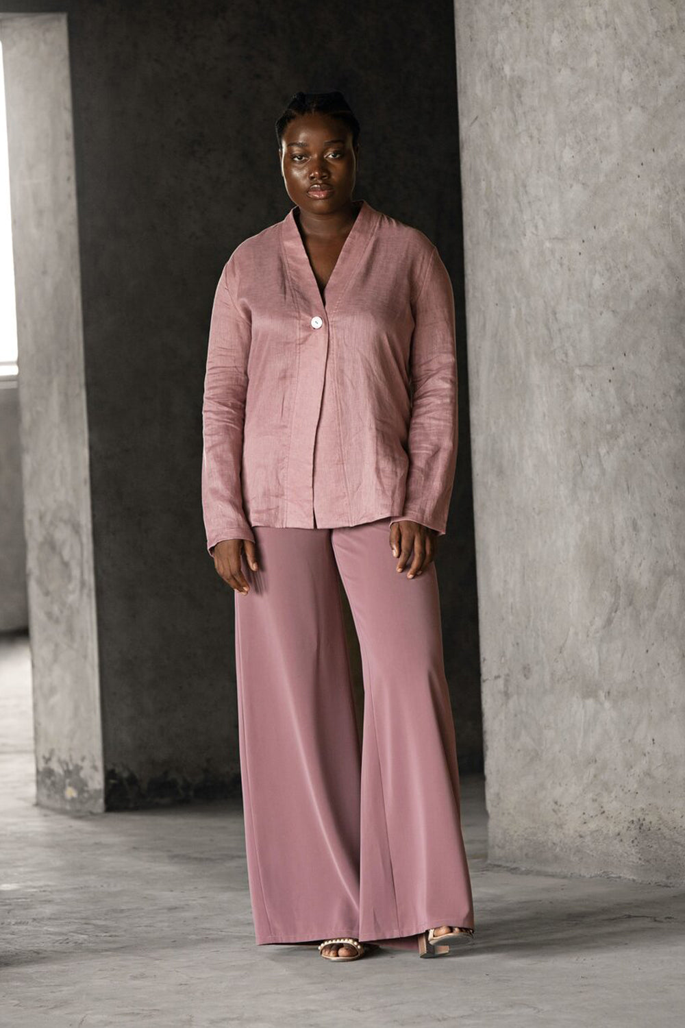 SINGLE BUTTON TOP