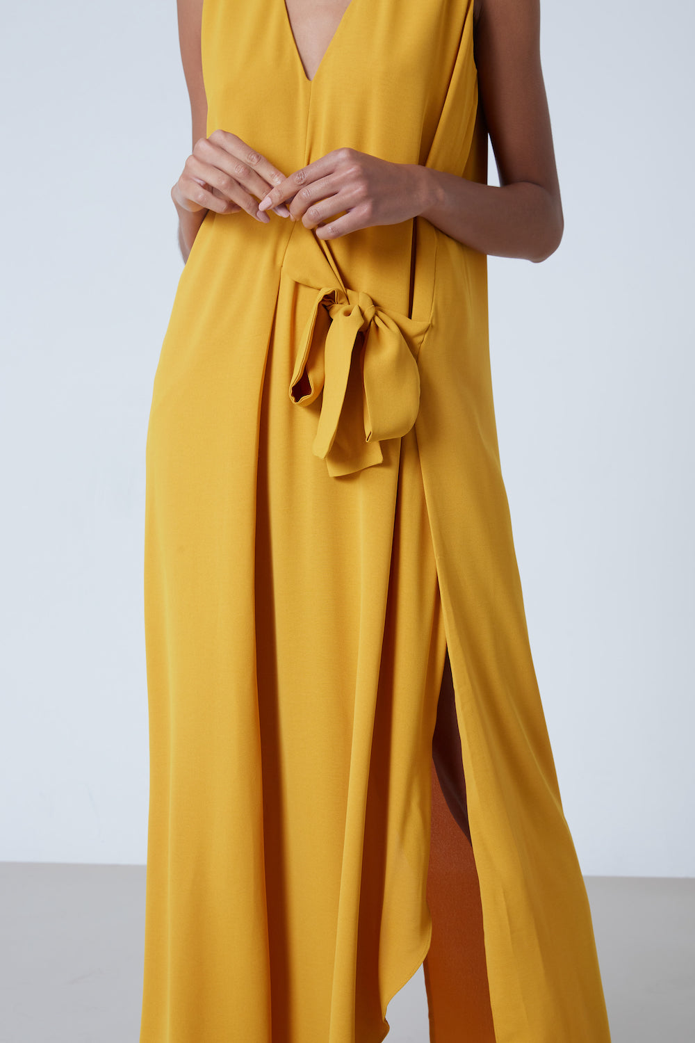 TIE WAIST MAXI DRESS