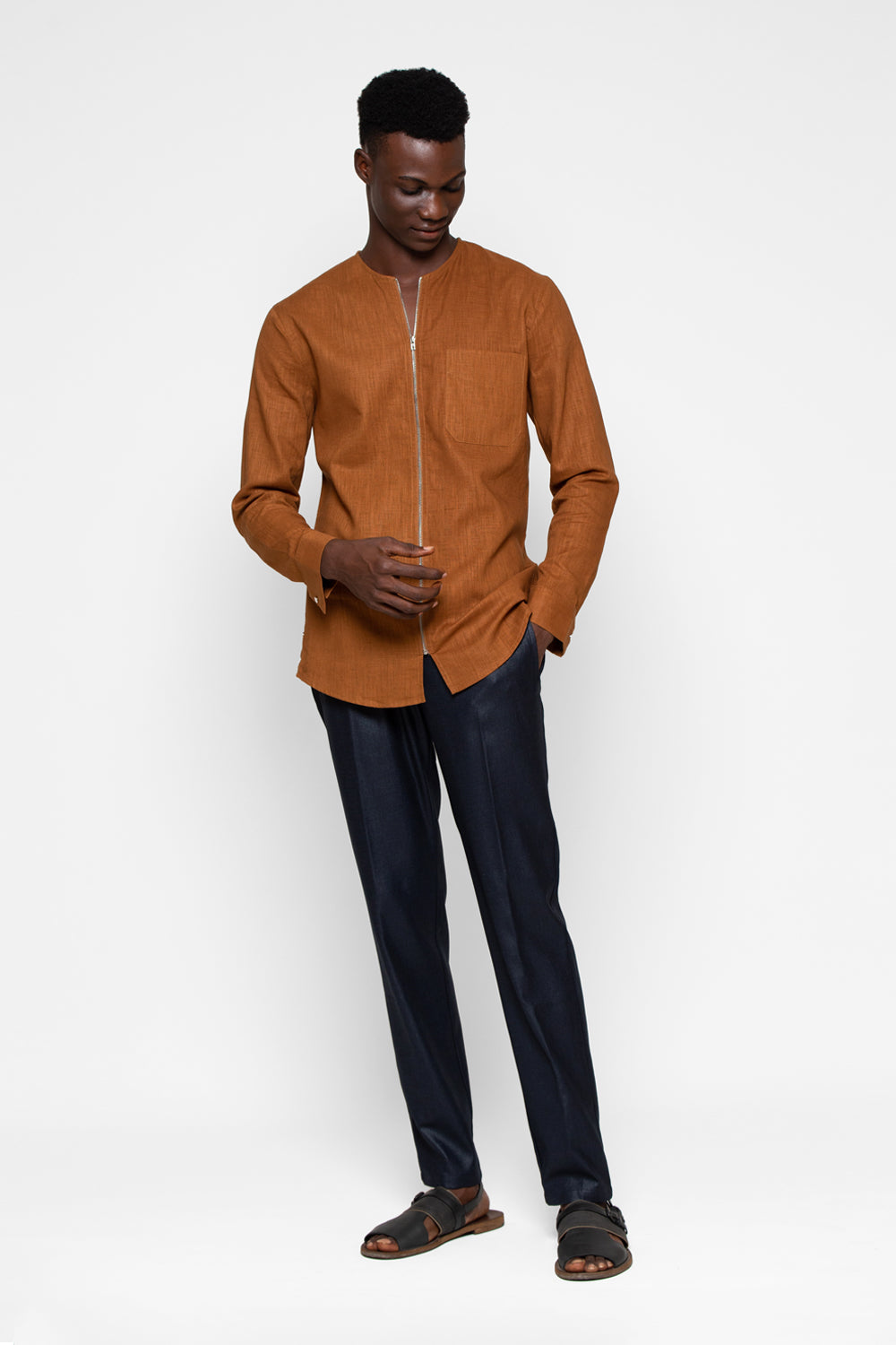 ZIP-UP LINEN SHIRT