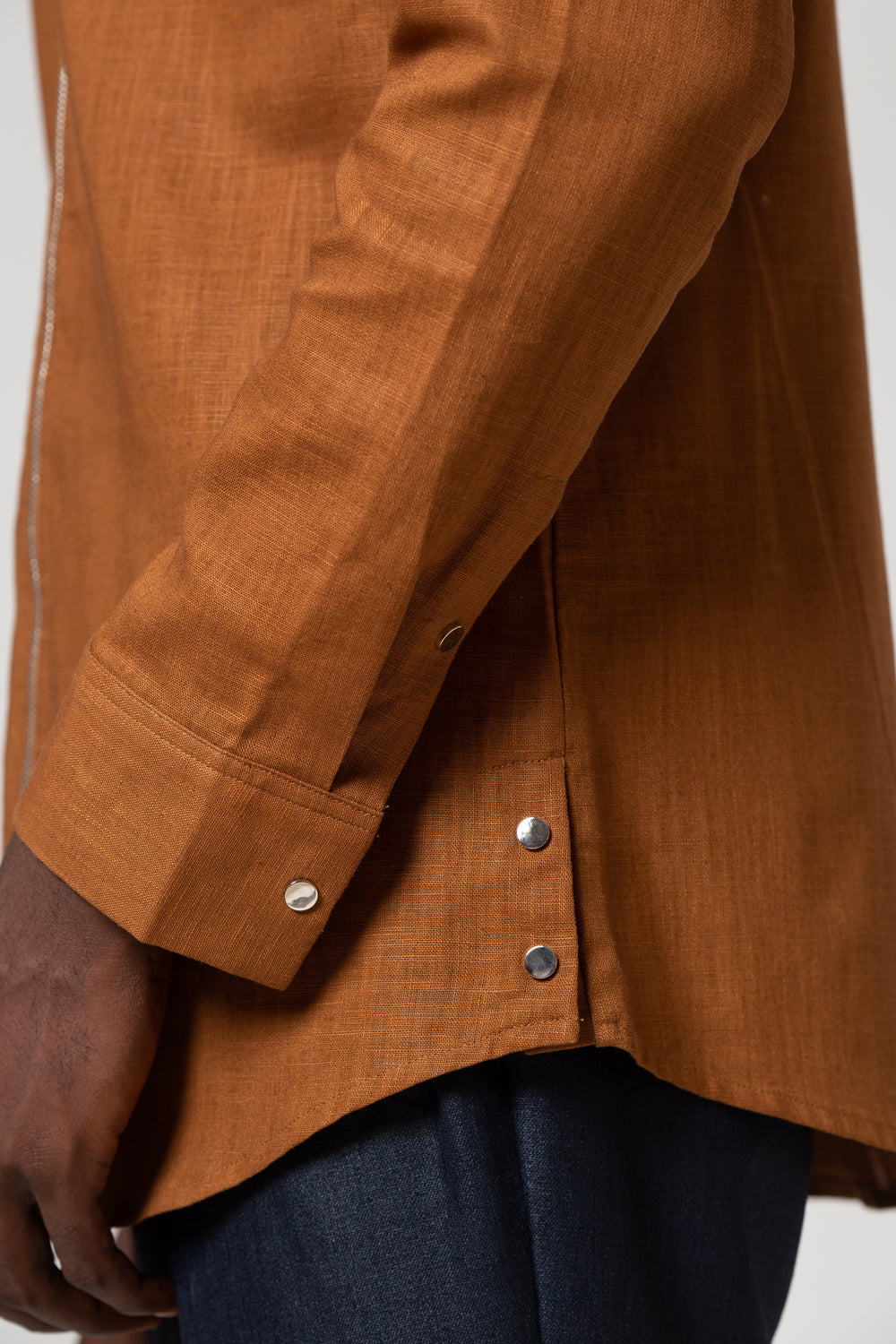 ZIP-UP LINEN SHIRT
