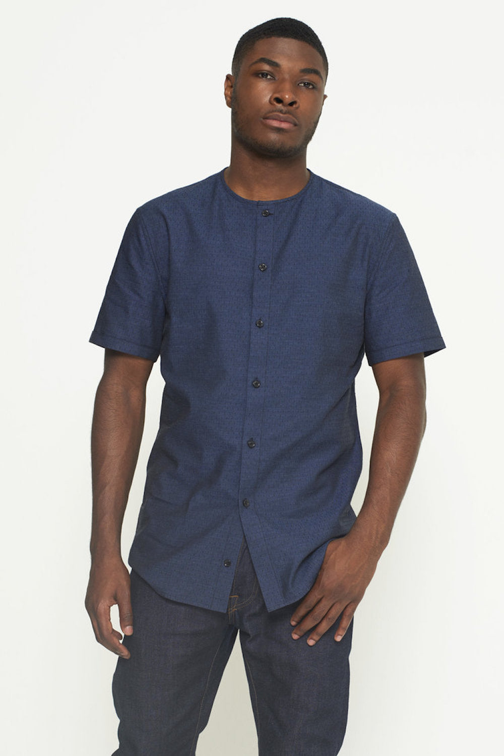 COLLARLESS SHORT SLEEVE SHIRT
