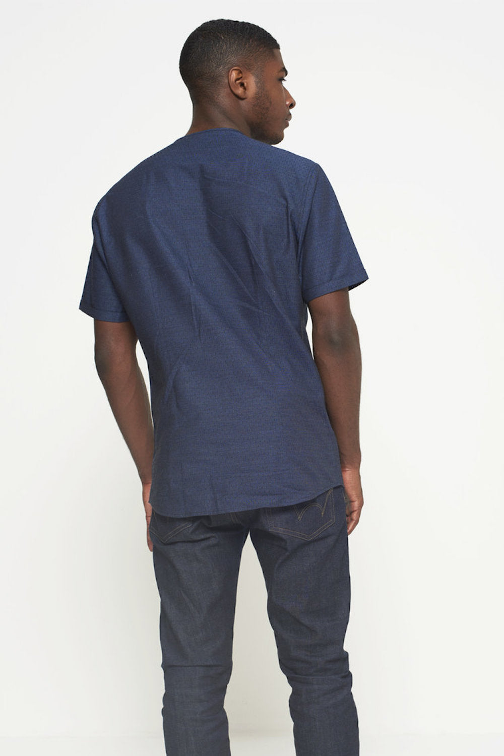 COLLARLESS SHORT SLEEVE SHIRT