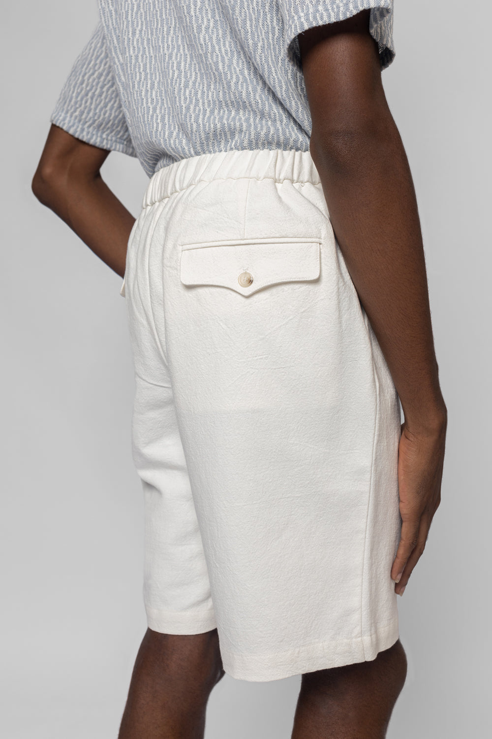 LINEN BLEND SHORTS